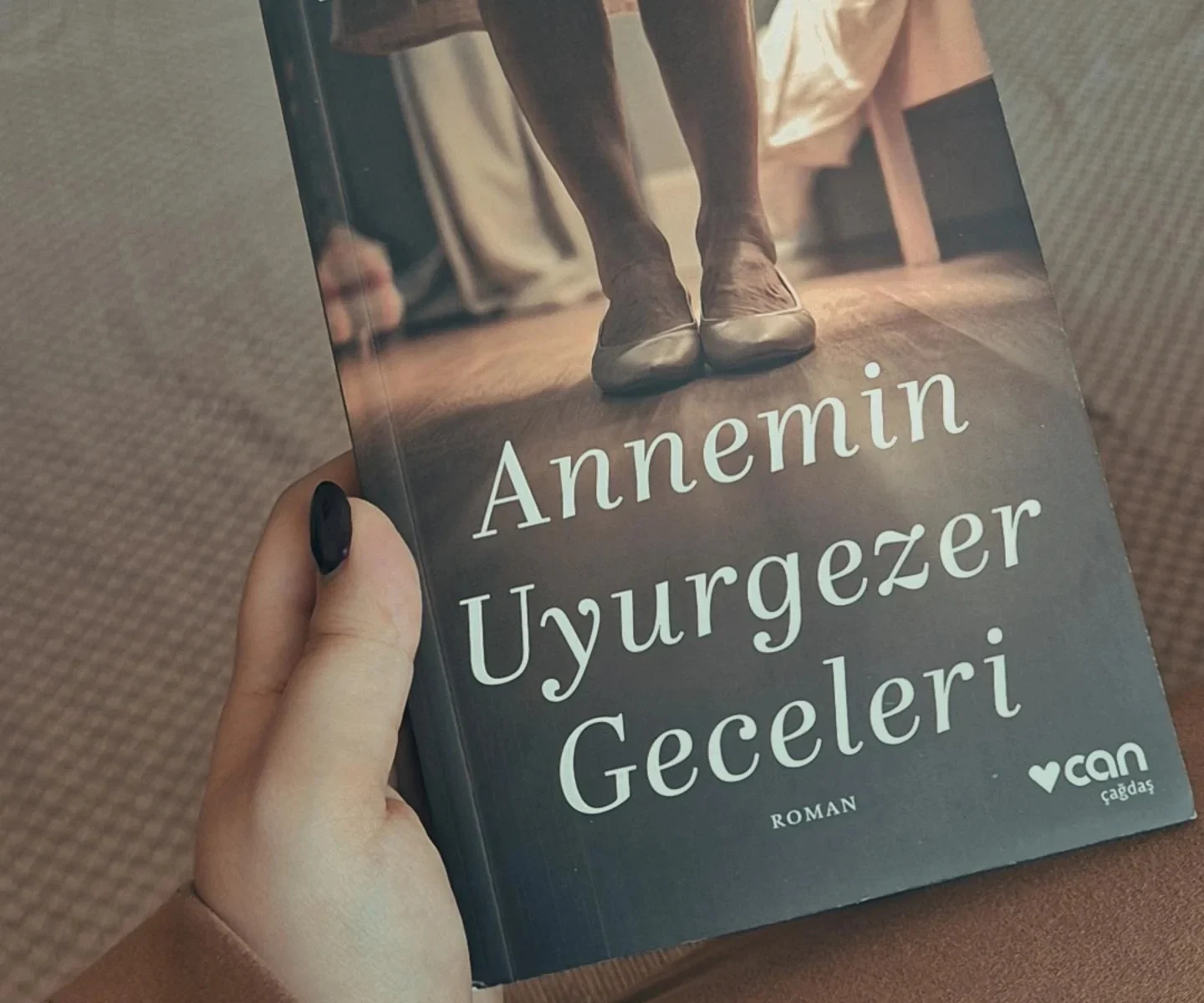 Annemin Uyurgezer Geceleri