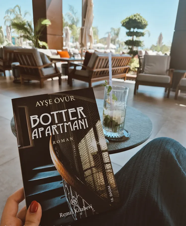 Botter Apartmanı - Ayşe Övür